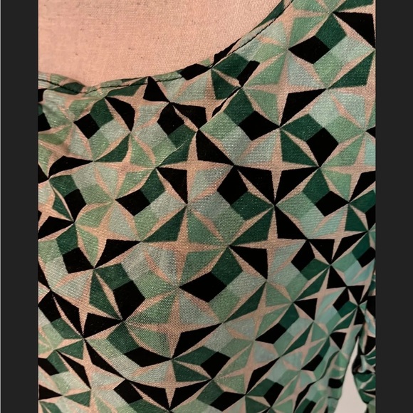 Cable and gauge large mesh stretchy shirt 810 - Picture 2 of 3